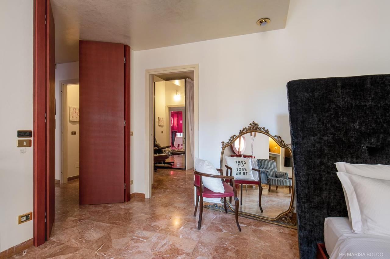 Billie'S Flat Red - Art & Design Apt In Verona Historic Centre Экстерьер фото