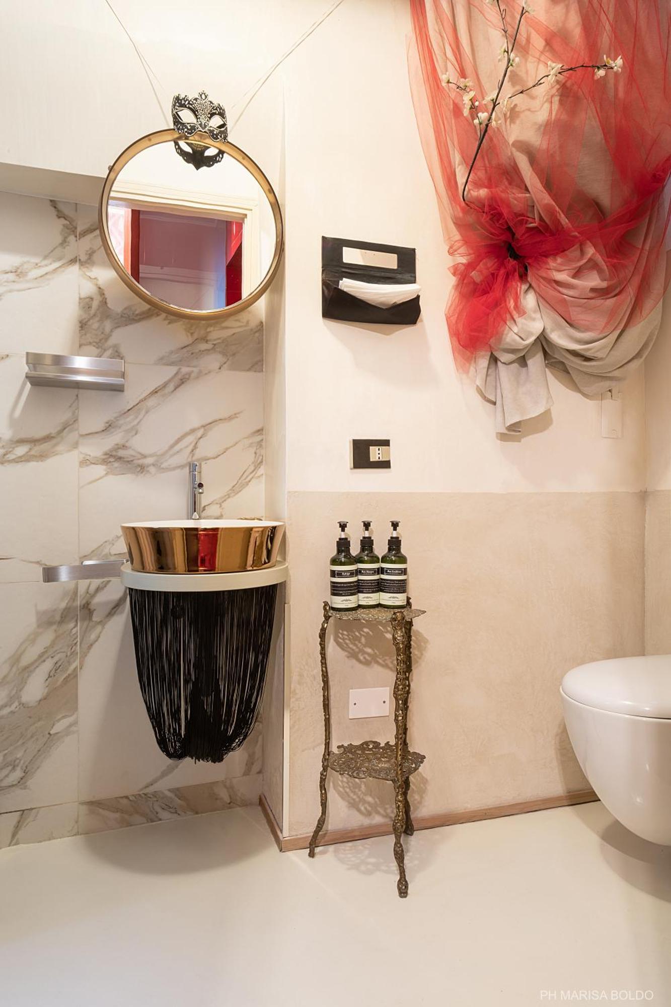 Billie'S Flat Red - Art & Design Apt In Verona Historic Centre Экстерьер фото
